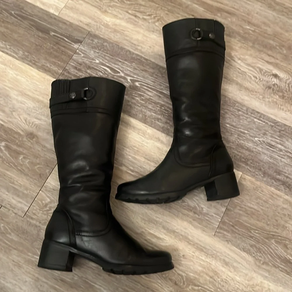 Blondo Black Leather winter Boots with Fleece Lining size 7 wide side zip up